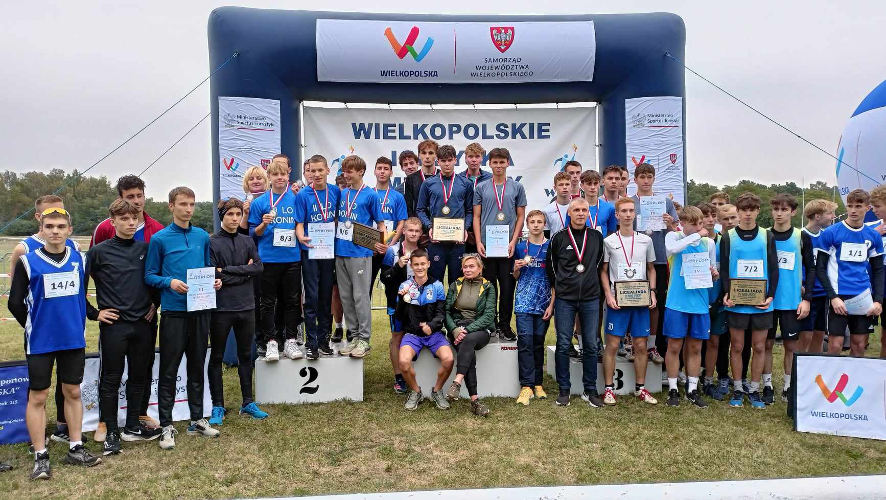 Zdjęcie z Wielkopolskich Igrzyskach Młodzieży Szkolnej w sztafetowych biegach przełajowych
