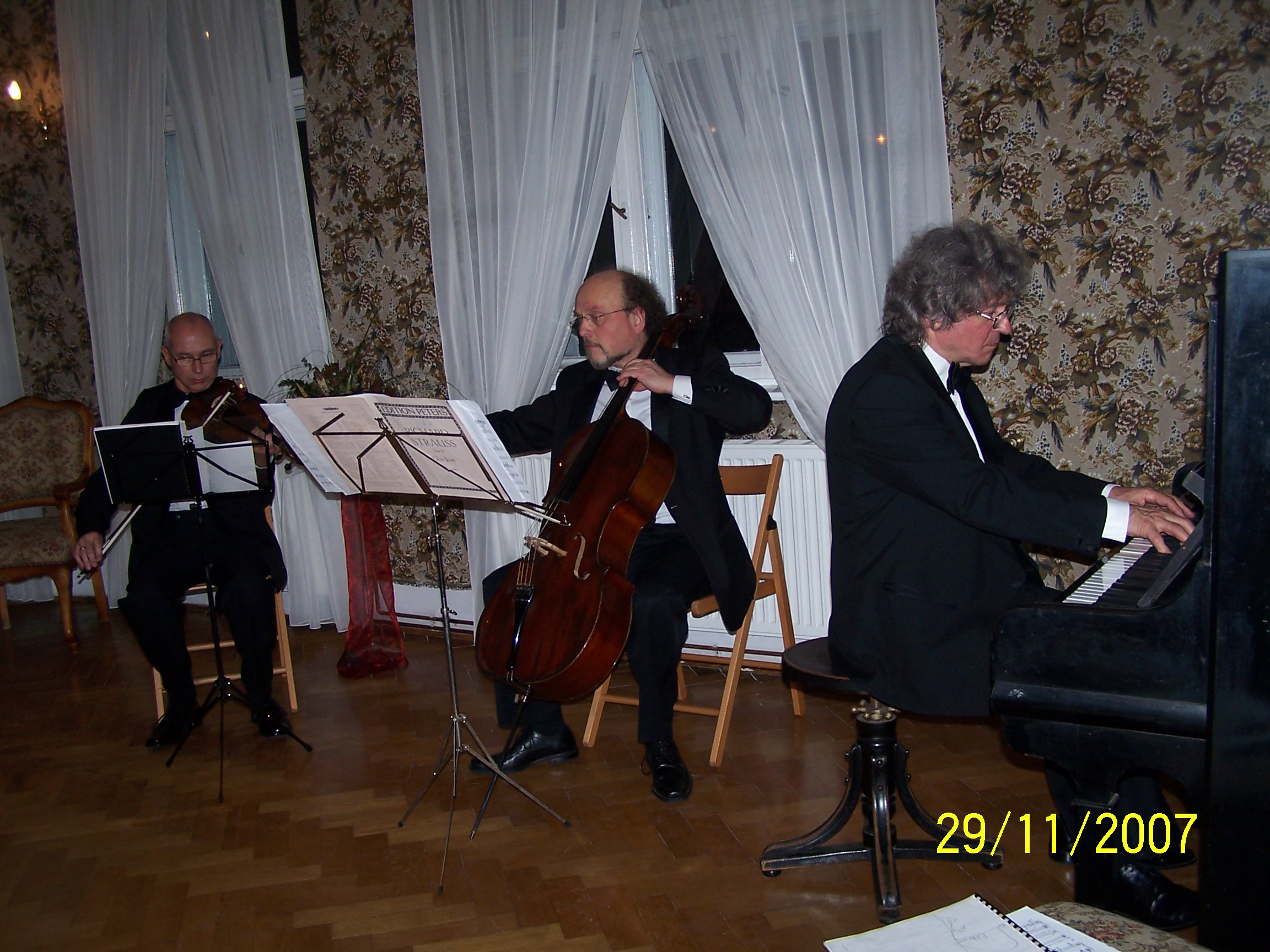 koncert_artystow_poznanskich_29.11.2007.jpg